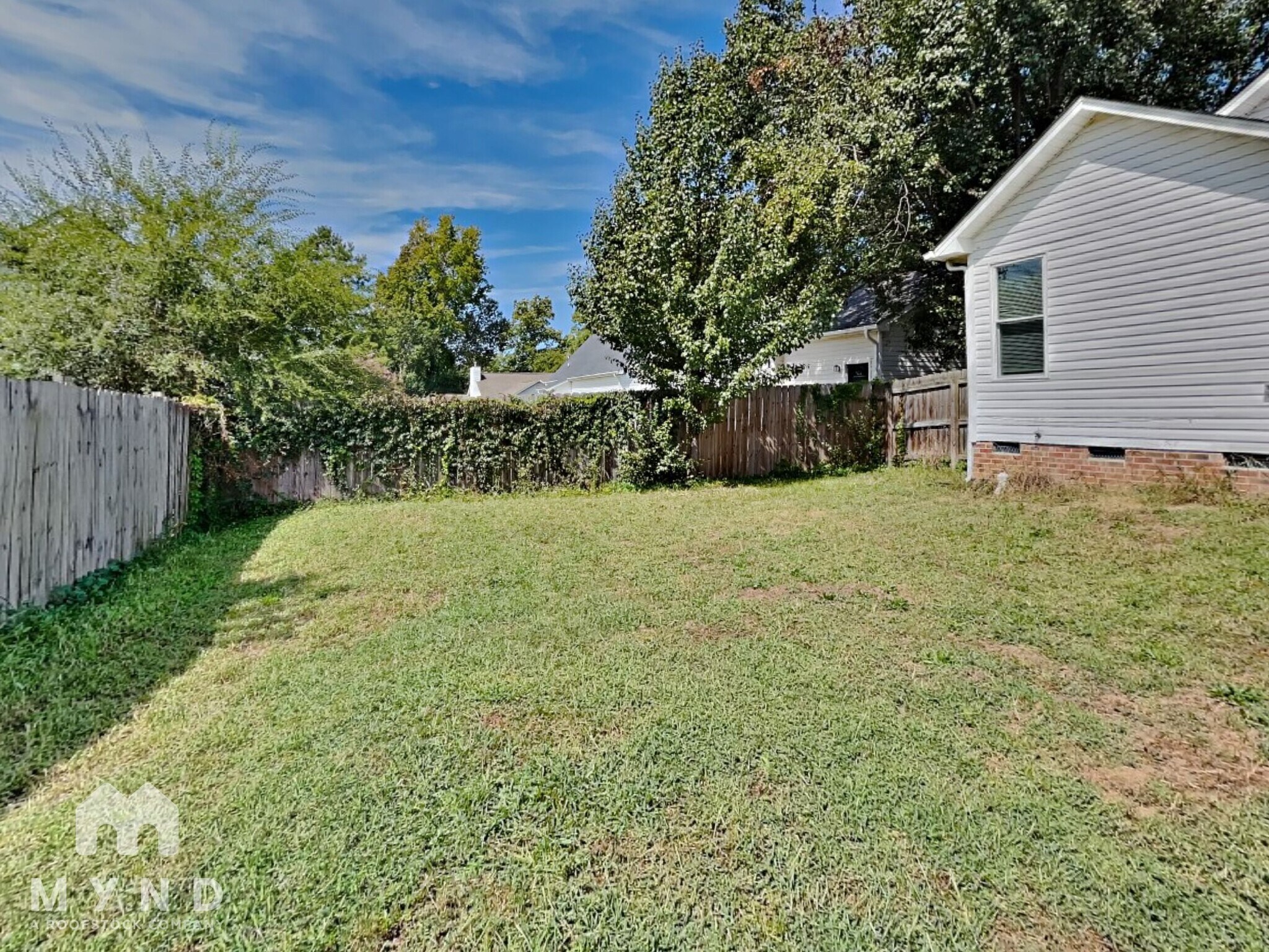 Building Photo - 2209 Maybrook Dr