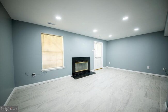 Building Photo - 3915 Friar St