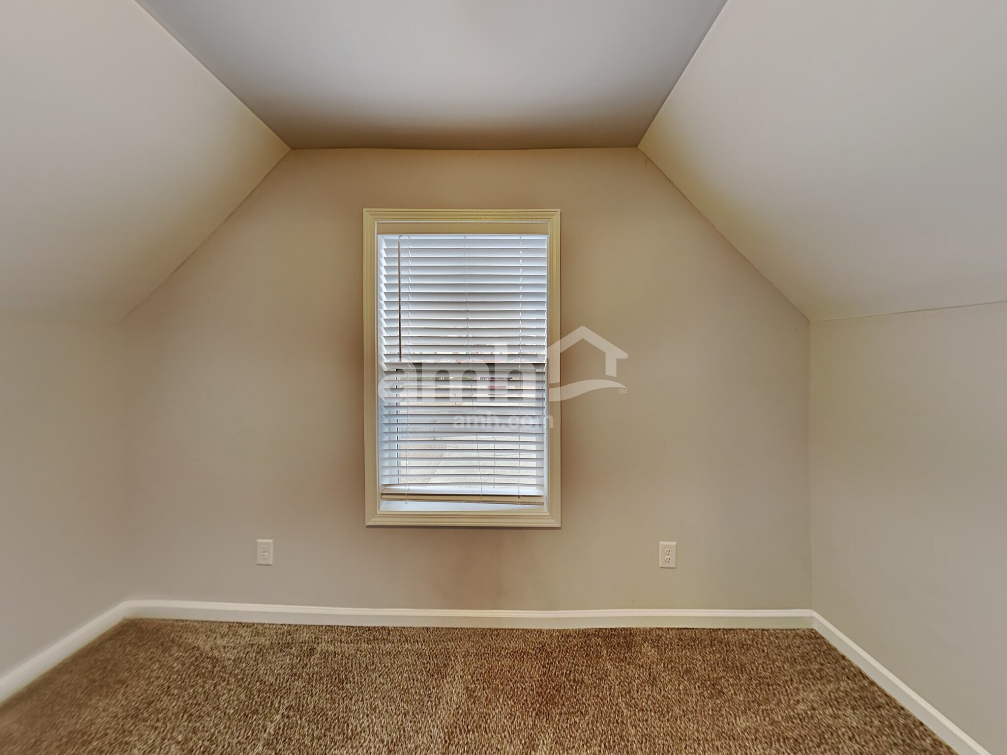 Building Photo - 3613 Walking Stick Way NE
