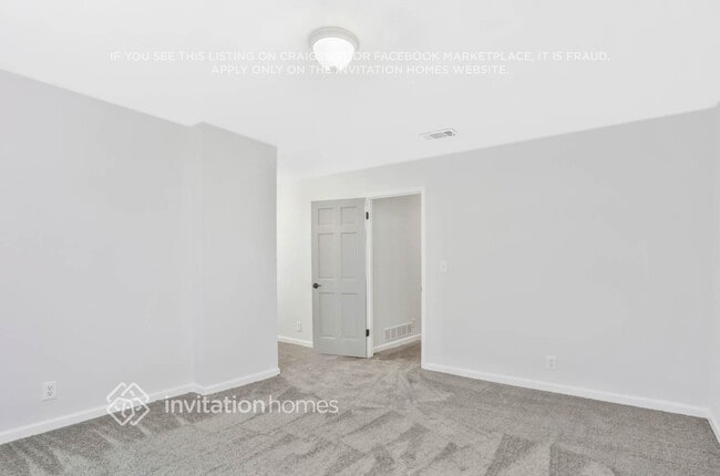 Building Photo - 5041 Edinburgh Terrace
