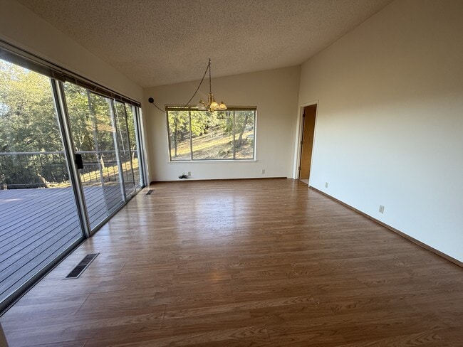 Building Photo - 10201 Ponderosa Way