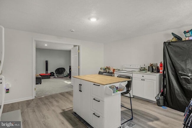 Building Photo - 38426 Laurel Ridge Ct