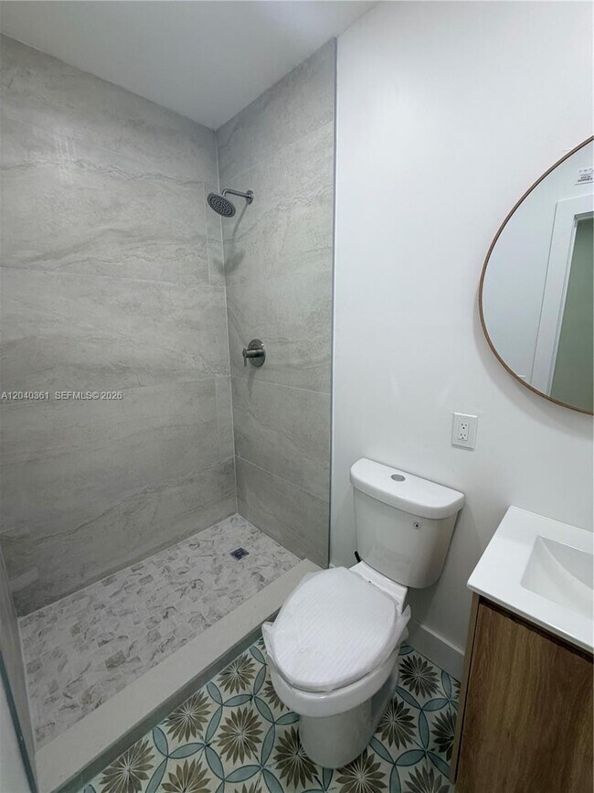 Building Photo - 1525 SW 76th Ct