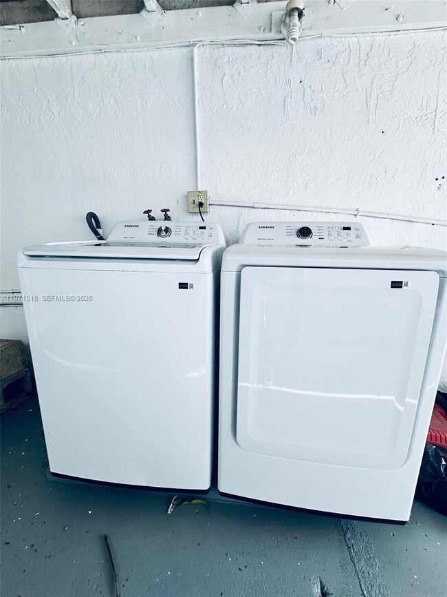 Building Photo - 18501 SW 115th Ave