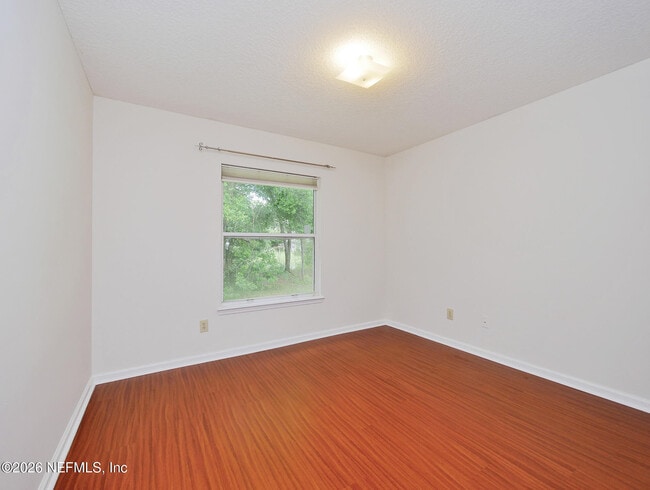 Building Photo - 12252 Lake Fern Dr