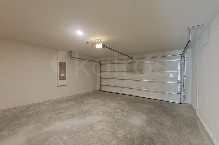 Building Photo - 4669 Finland Ave