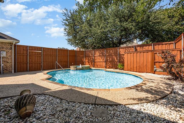 Building Photo - 2325 Flanders Ln