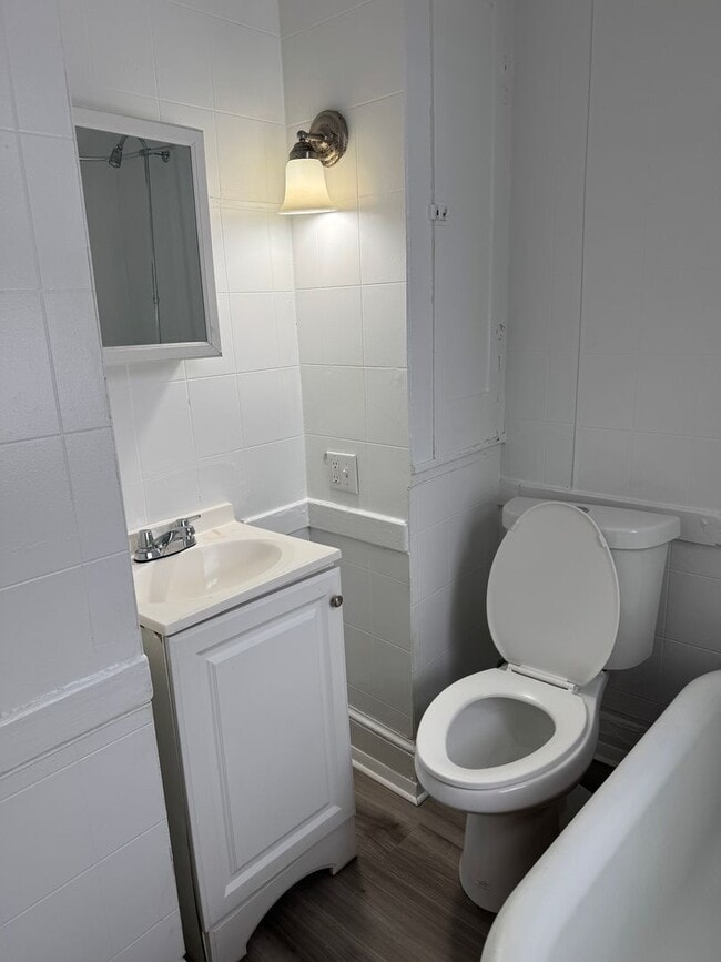 Building Photo - 3bd Single Buckeye/Kinsman Cash Pay