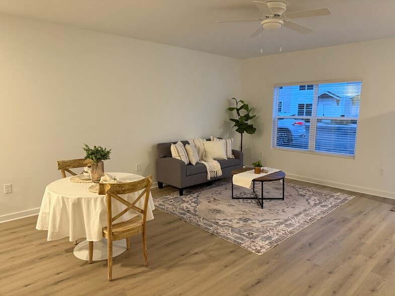 Building Photo - 4815 Cornell St