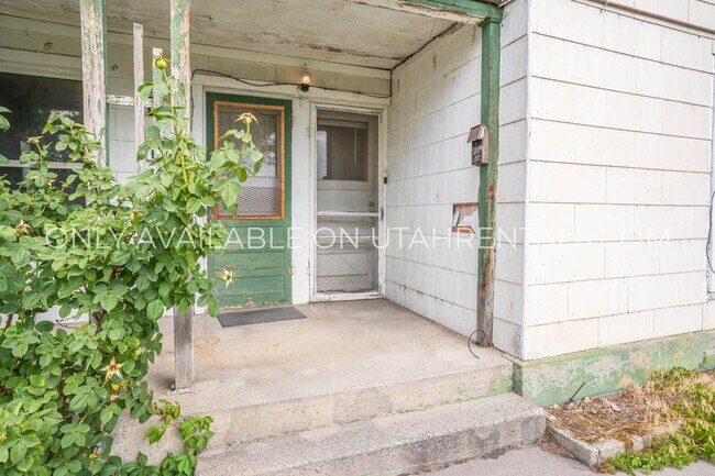 Building Photo - 167 N 100 E