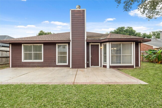 Building Photo - 19423 Misty Cove Dr