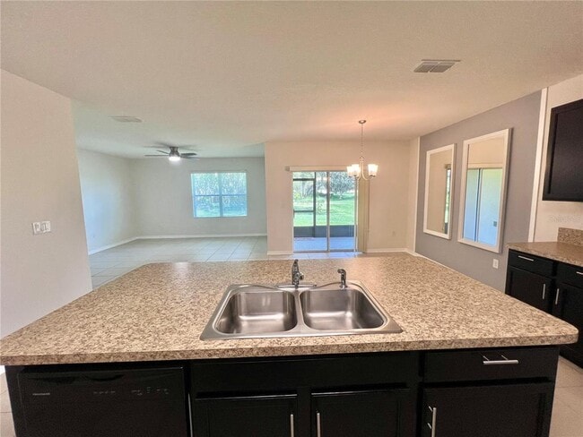 Building Photo - 1512 Diamond Loop Dr