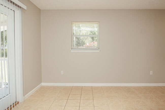 Building Photo - 5140 Muldoon St