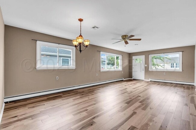 Building Photo - 24 Liberta Dr