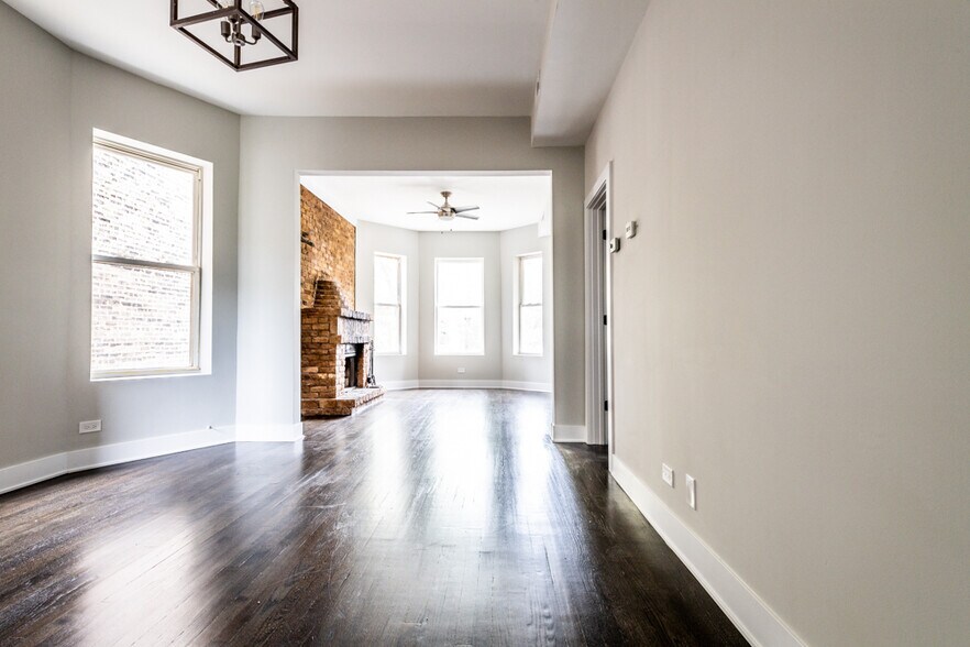 Building Photo - 1435 N Washtenaw Ave