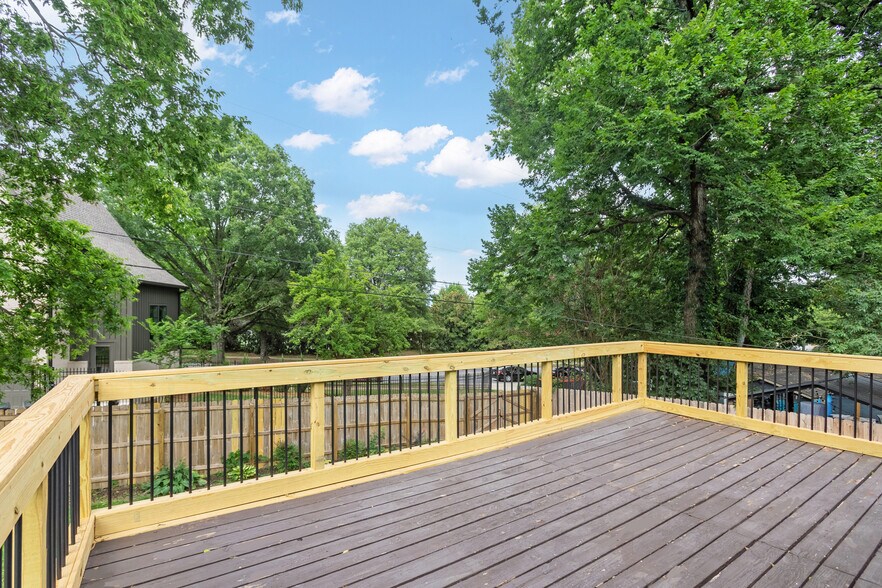 Building Photo - 3008 Blakemore Ave
