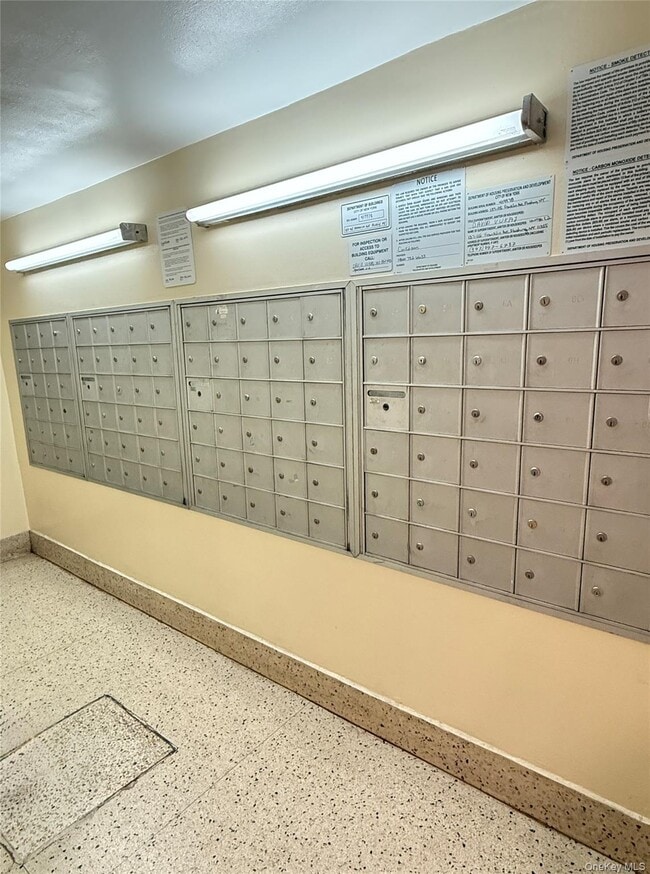 Building Photo - 137-05 Franklin Ave