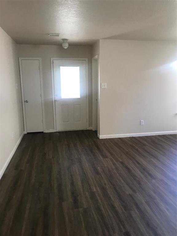 Building Photo - 8131 Chancewood Ln