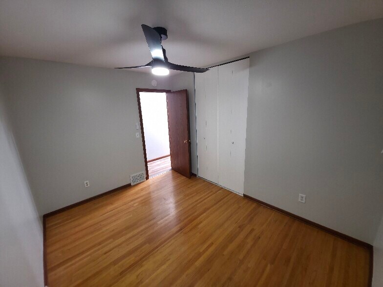 Building Photo - 4440 Vera Cruz Ave N