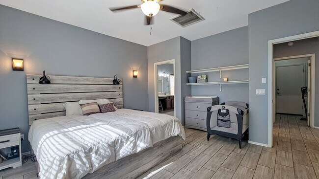 Building Photo - Gorgeous Home with Master Bedroom Downstairs!