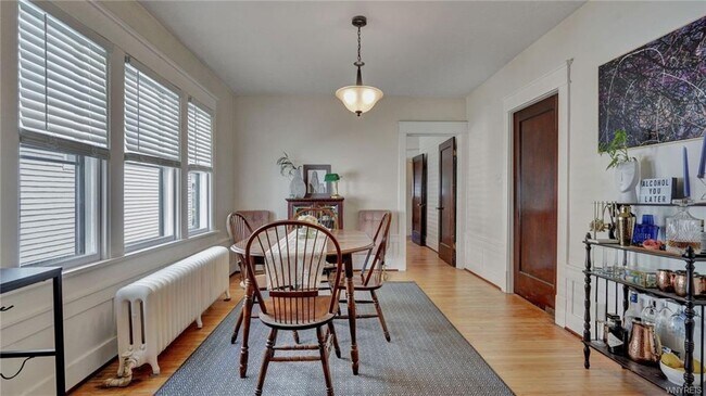 Building Photo - 59 Crestwood Ave