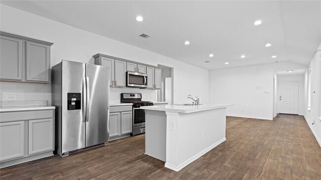 Building Photo - 2326 Spruce Clf Ln