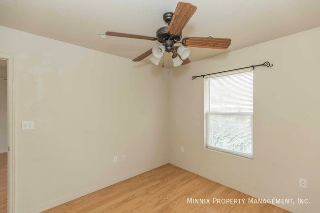 Building Photo - 203 27th St