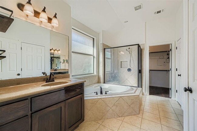Building Photo - 212 Great Cir Cove