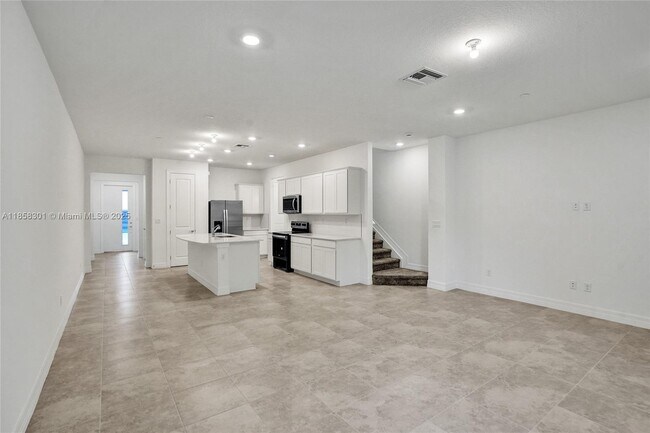 Building Photo - 767 NW 82nd Ter