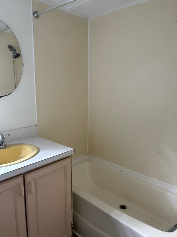 Building Photo - 10542 Lynnwood Ave