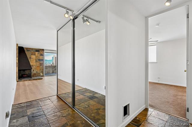 Building Photo - 1200 Vine St