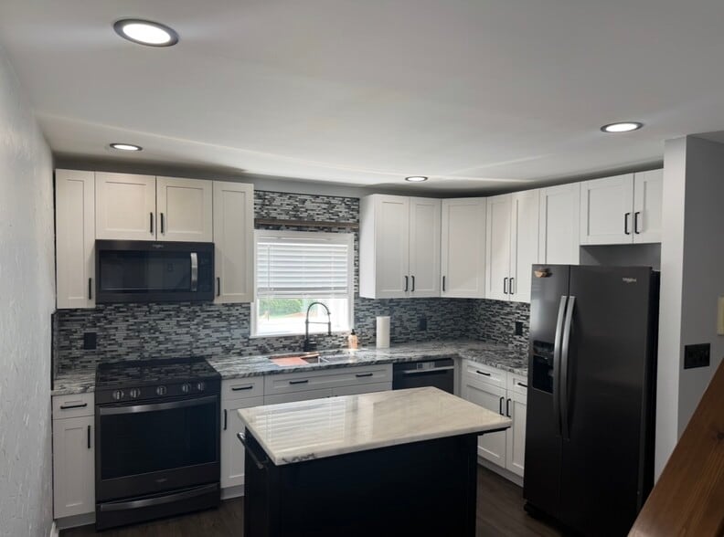 Building Photo - 119 Cloverhill Rd