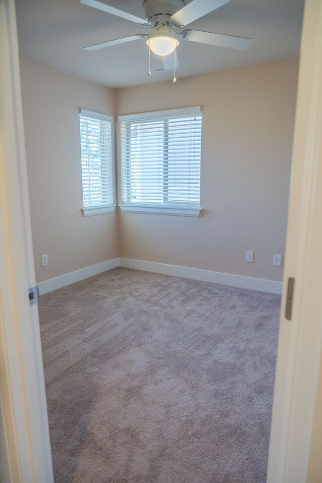 Building Photo - UPDATED PRICE-3 Bedroom Home in Millcreek