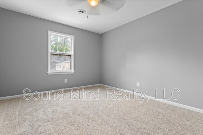 Building Photo - 1403 Sportsman Trail