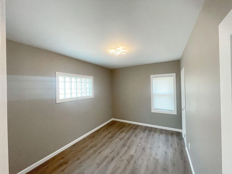 Building Photo - 2948 N 56th St
