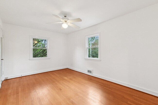 Building Photo - 5008 44th St NW