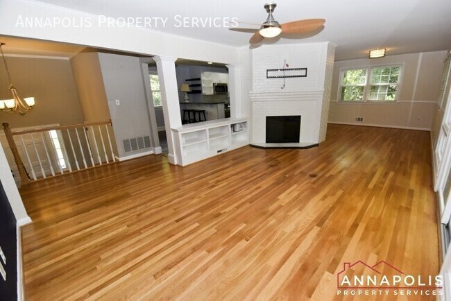 Building Photo - 300 S Cherry Grove Ave