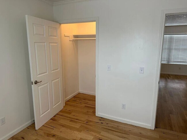 Building Photo - 316 S Marion St