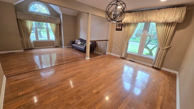 Building Photo - 1 Lenape Ln