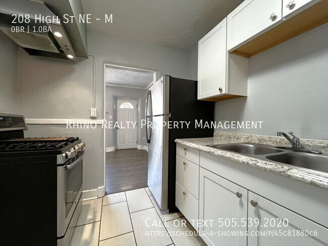 Building Photo - 208 High St NE