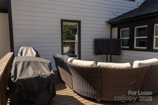 Building Photo - 311 S Academy St