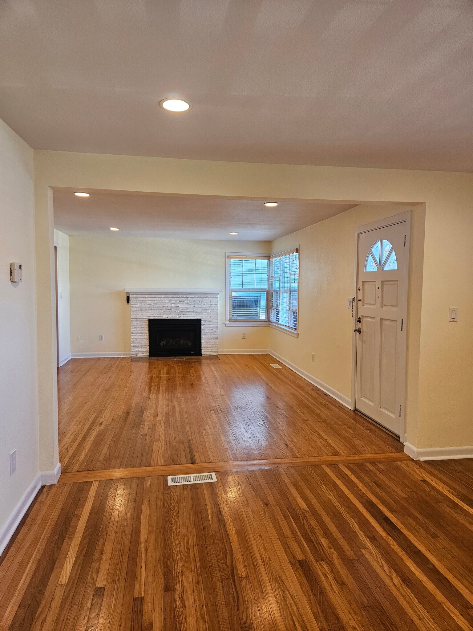 Living Room - 1427 27th Ave
