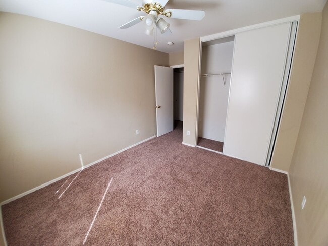 Building Photo - Great 3 Bedroom, Cul-de-Sac, All Appliances!