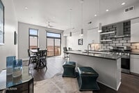 Building Photo - 104 High St