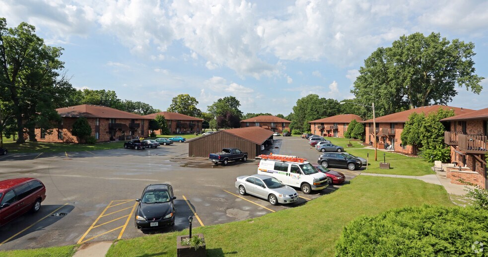 Fox River Bluff 1229 E Gunn St Appleton WI 54915 Apartment Finder