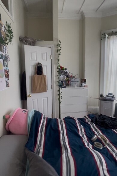 Building Photo - 31 Bay State Rd