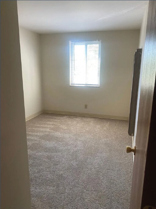 Building Photo - Vintage Collection