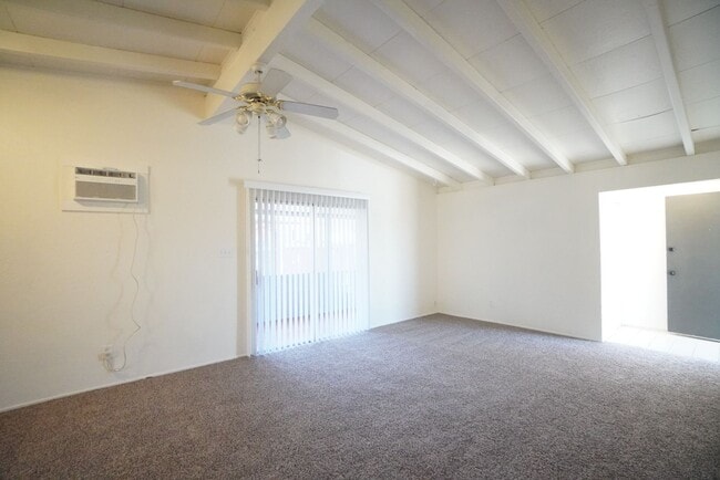 Building Photo - 6548 Stoneman Dr