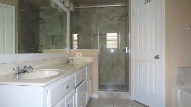 Building Photo - 21206 Altuda Ln