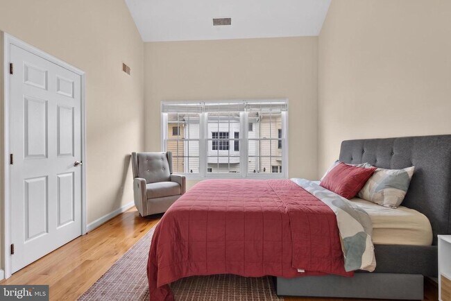 Building Photo - 8814 Hunting Lodge Ct